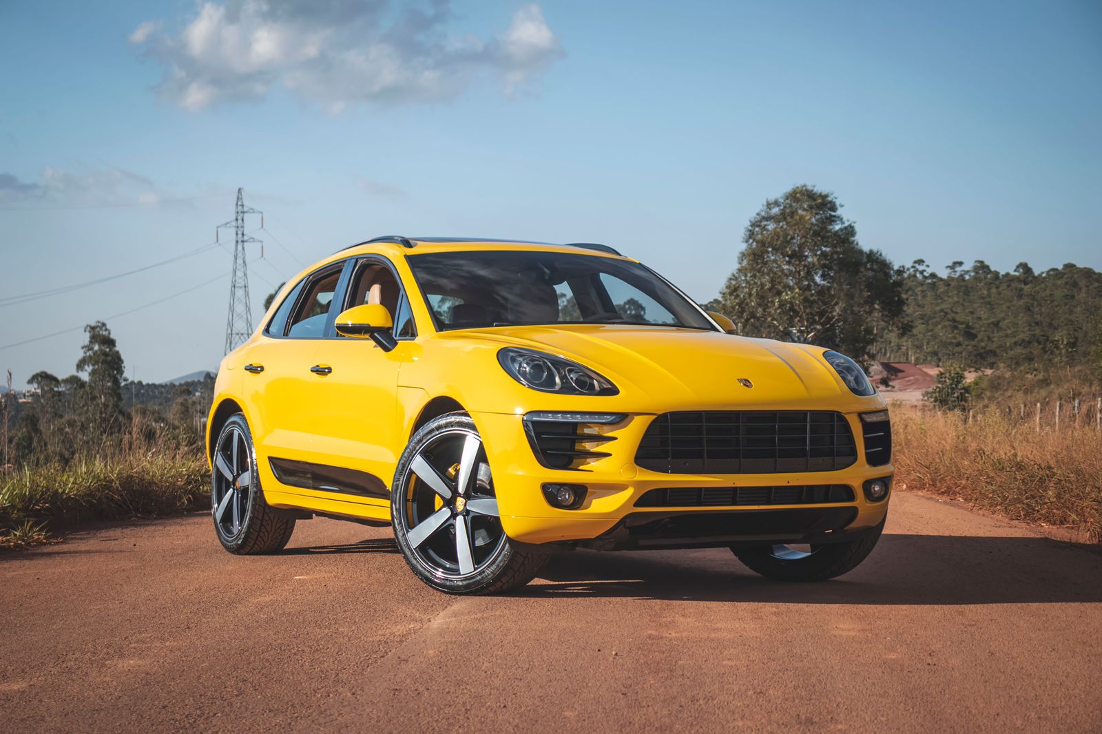 EDIÇÃO 01 - 1 PORSCHE MACAN 2015