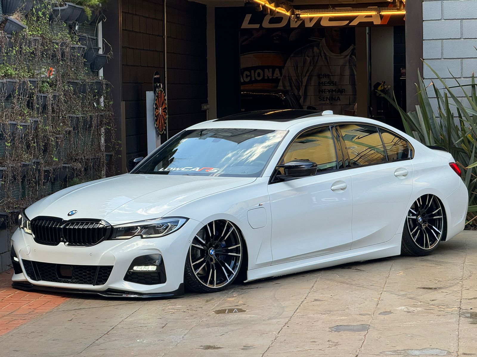 EDIÇÃO 11 - BMW 330e M SPORT HÍBRIDA + R$ 5k POR MÊS DURANTE 1 ANO ou R$ 270mil 