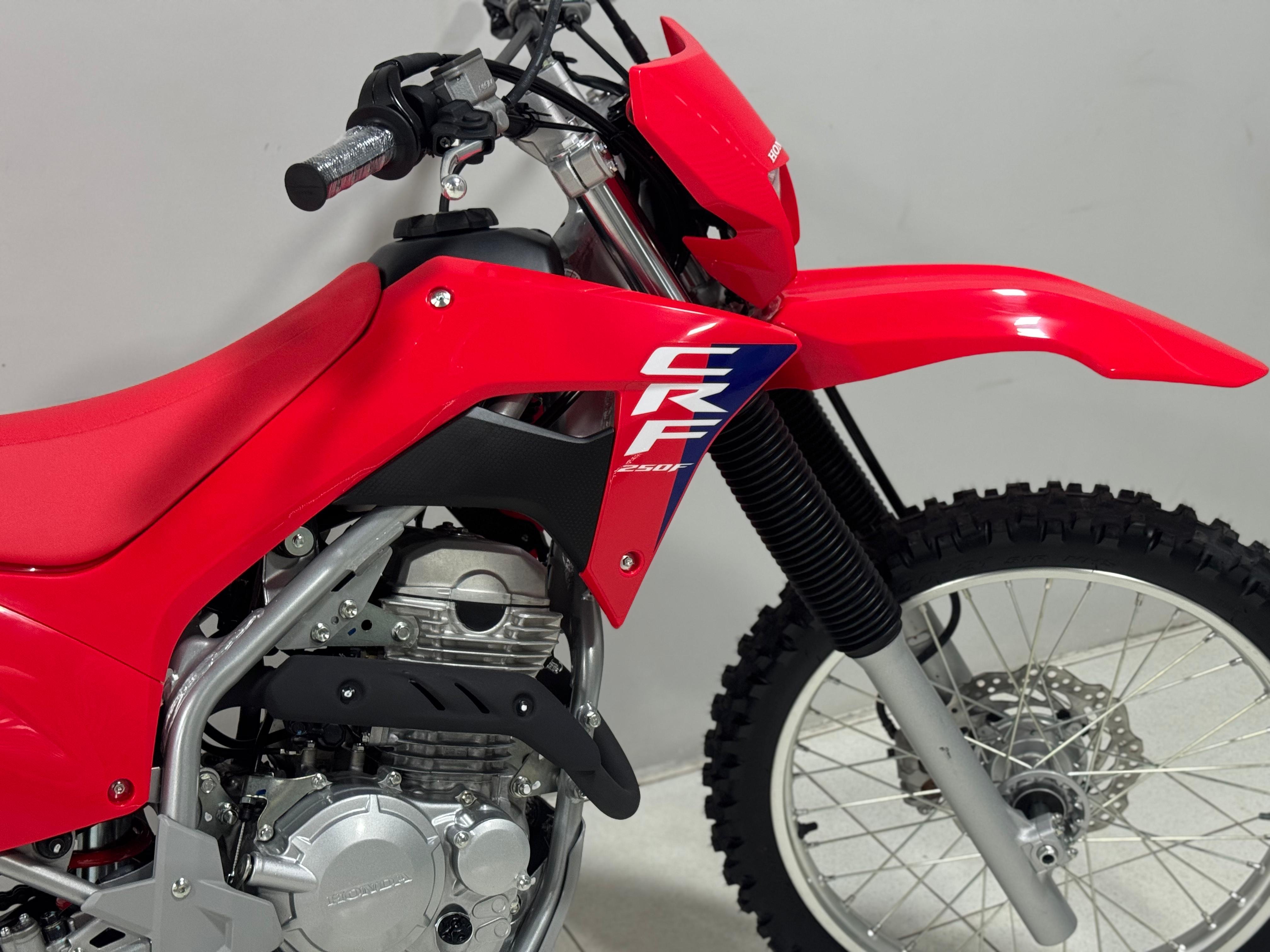 01/05 CRF 0KM 2025
