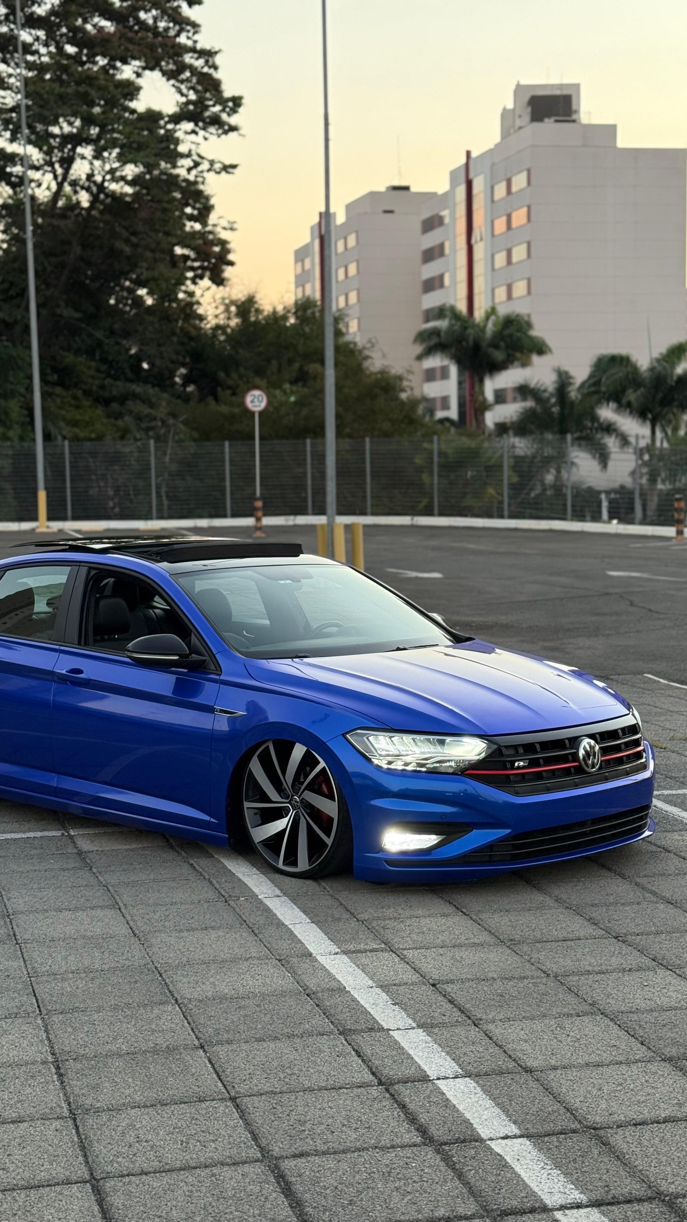 JETTA R-LINE 2019 OU 70 MIL