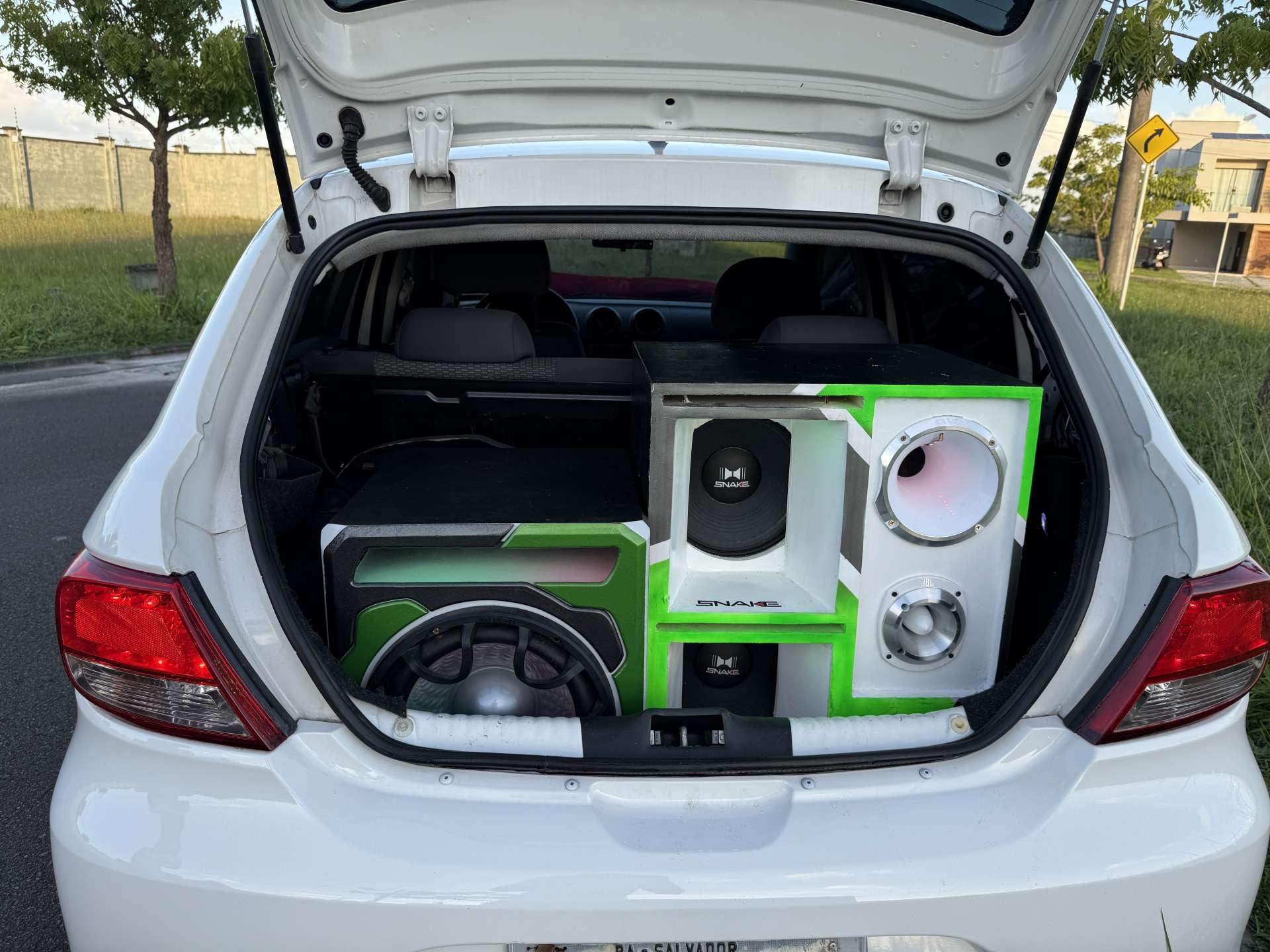 KIT SÃO JOÃO • GOL G5 com som, suspensão a ar e rodas 17 + TITAN 2025 0km ou AFRICA TWIN ADVENTURE SPORTS 2022