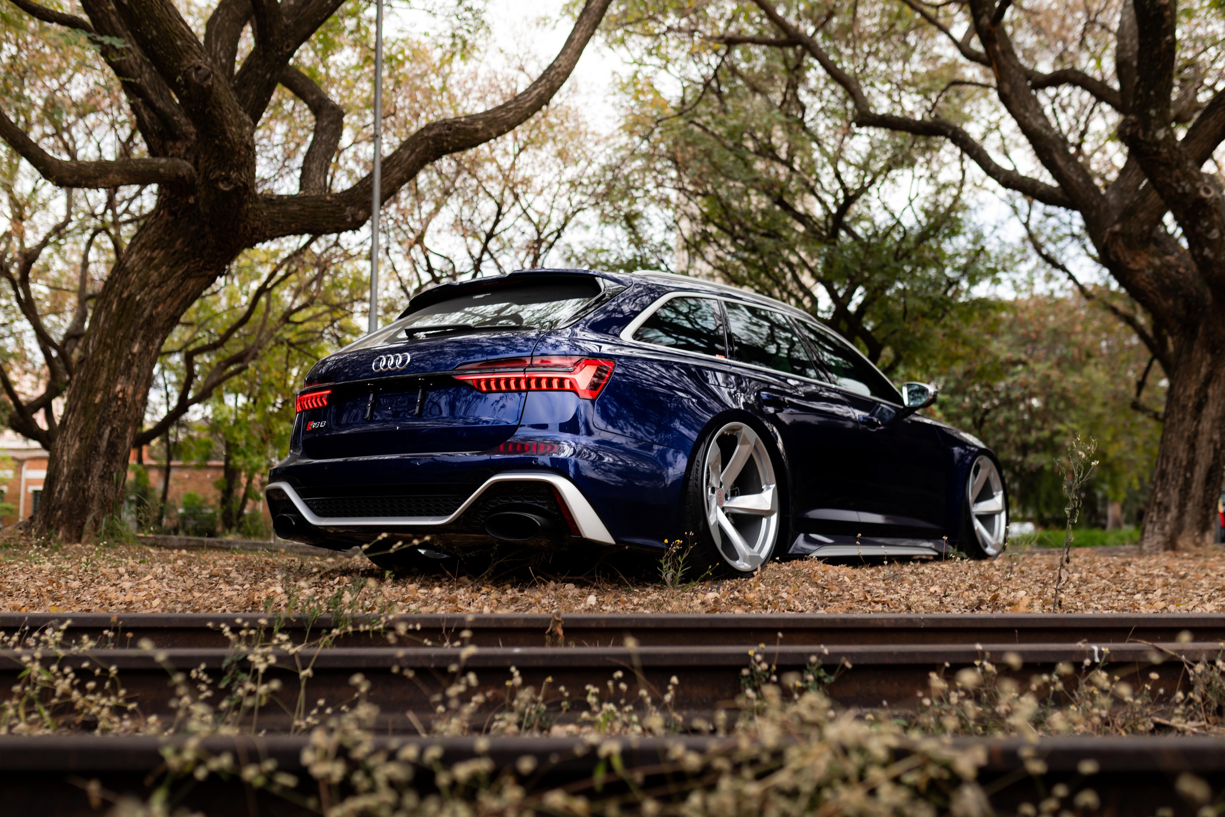 AUDI Rs6 + 100K OU 650K NO PIX