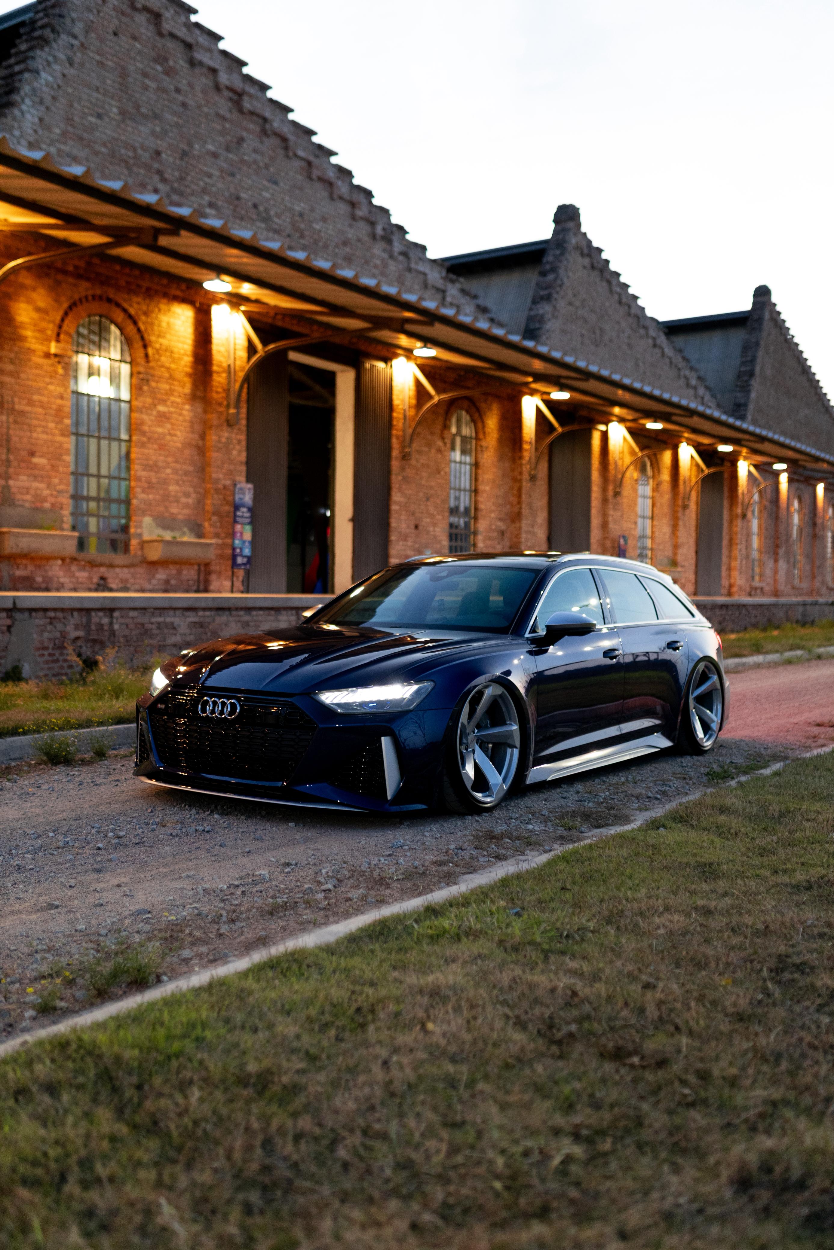 AUDI Rs6 + 100K OU 650K NO PIX