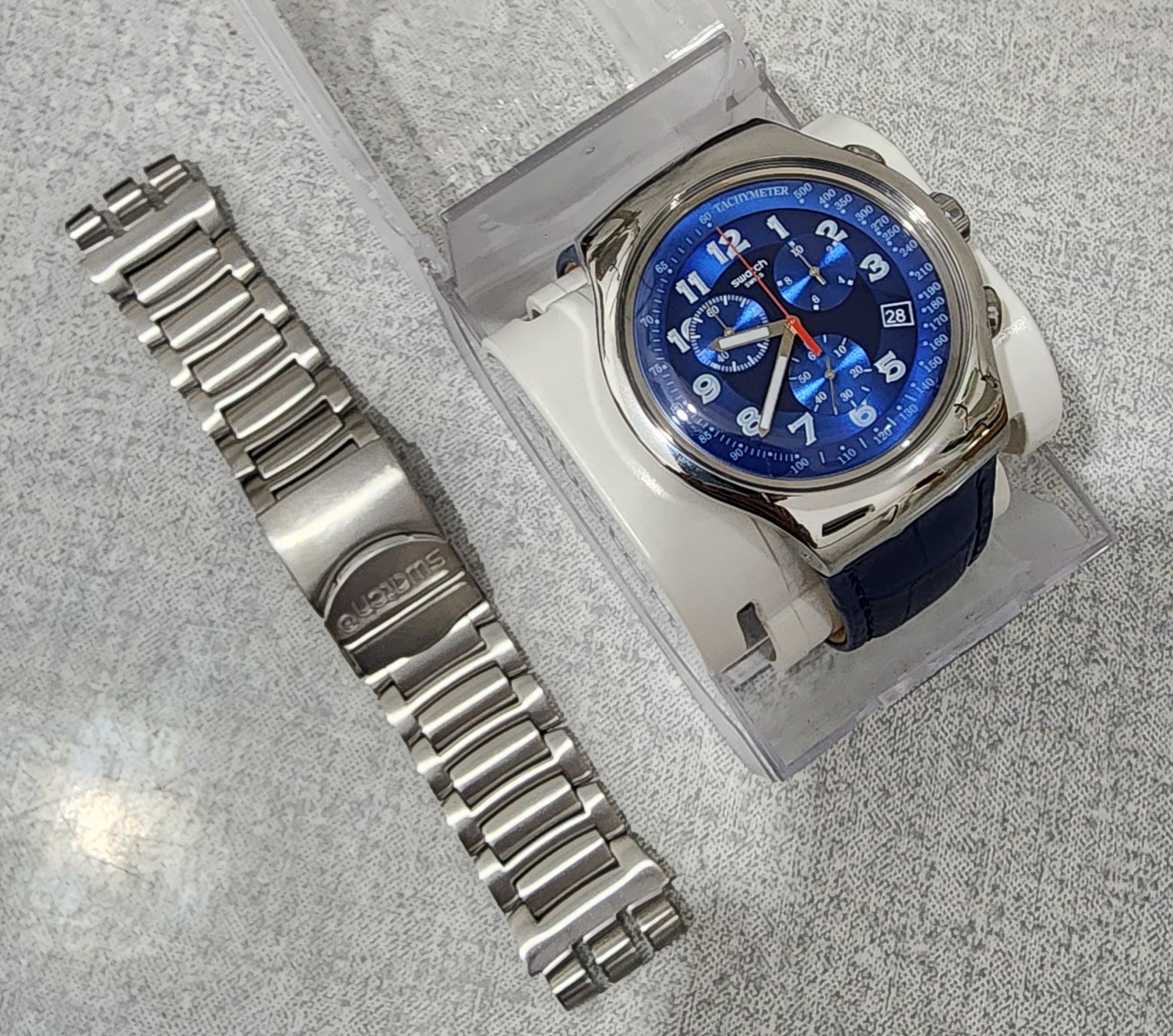 SWATCH YOS449