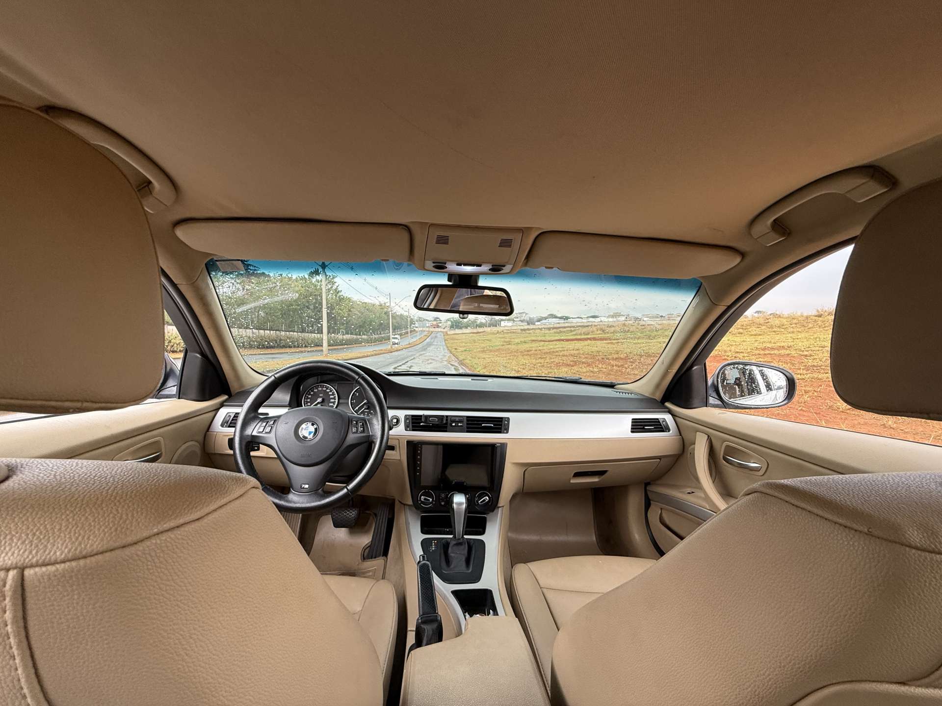 BMW 318i NAS ARO 20 OU 50 MIL