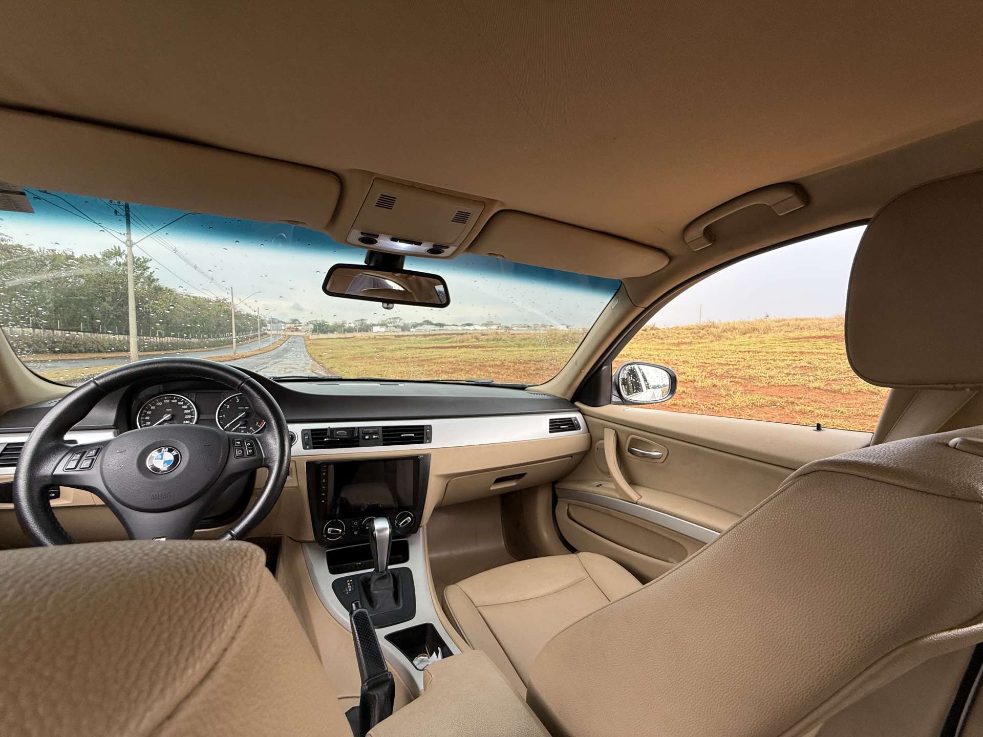 BMW 318i NAS ARO 20 OU 50 MIL