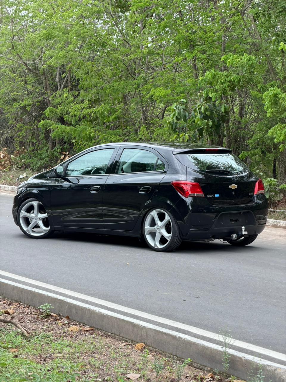 Onix 2018 Baixo nas 18