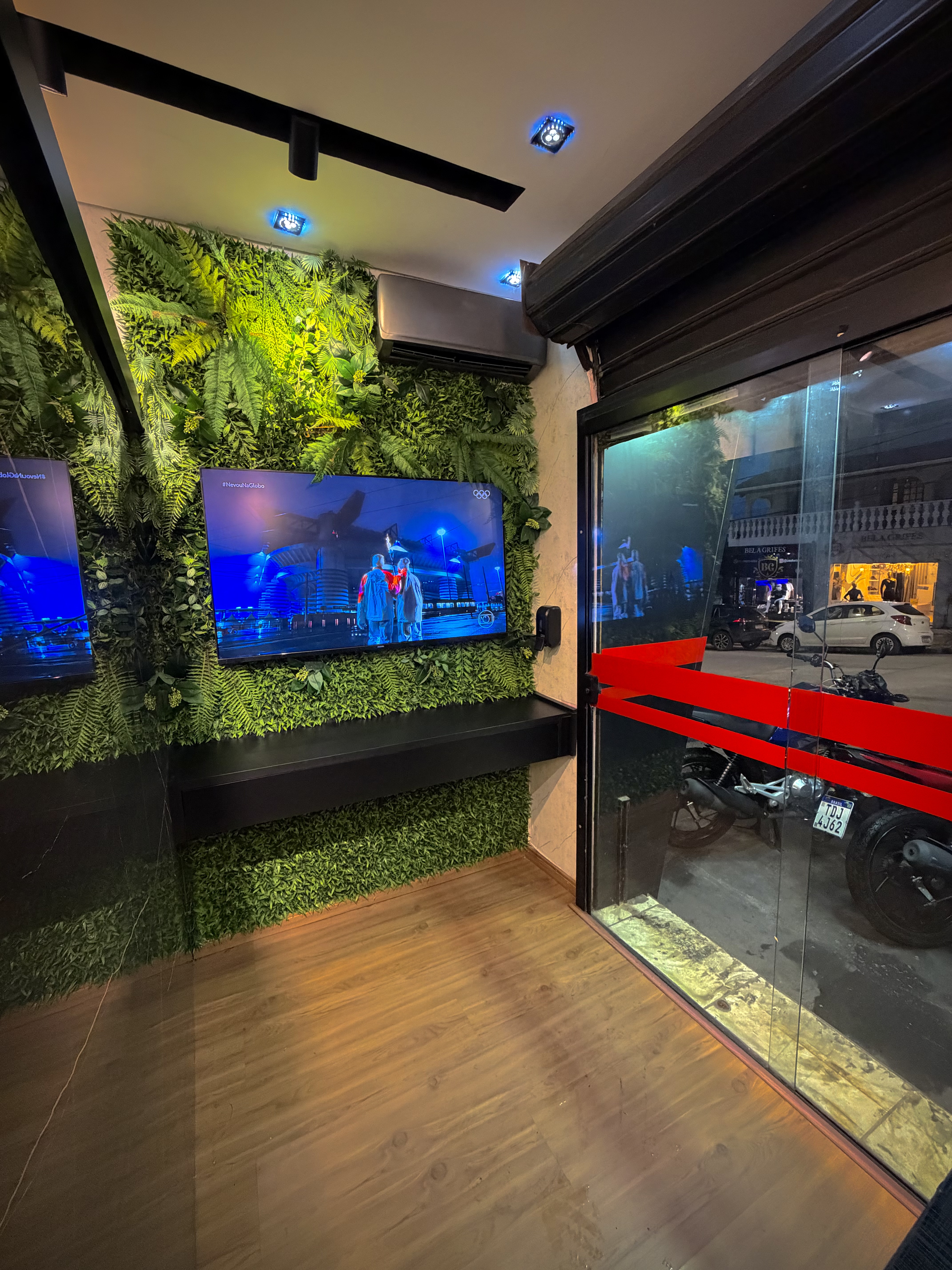 HAMBURGUERIA COMPLETA + 2 MOTO FAN 160c