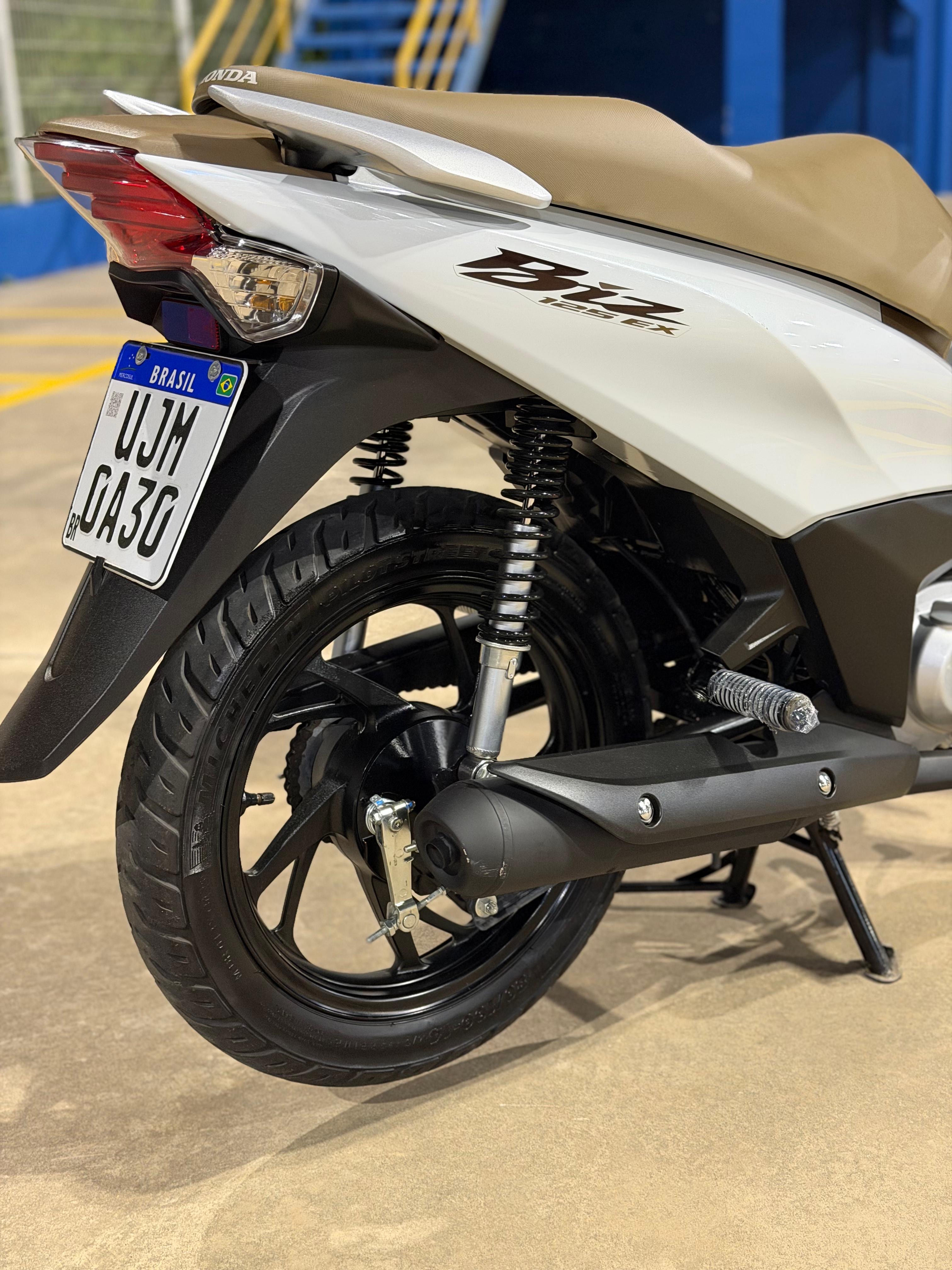 Biz 125 branca de neve 