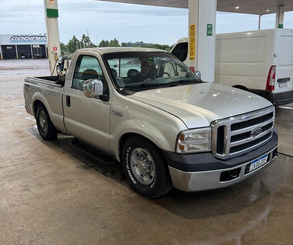 F250 XLT 2001 ou 100k no Pix