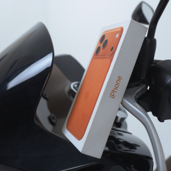 HONDA/ PCX 160 + IPHONE 17 PRO MAX