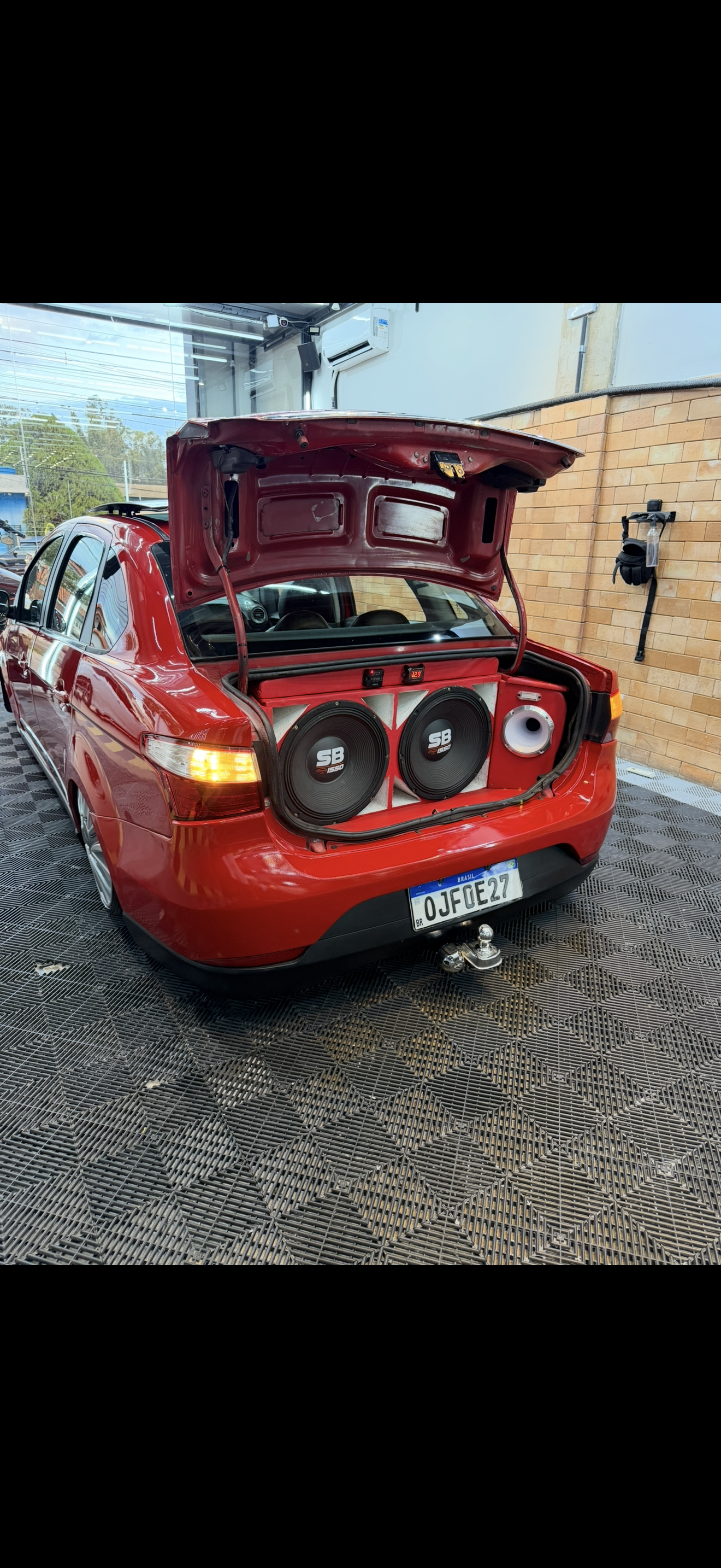 Grand Siena Suspensão ar ! 