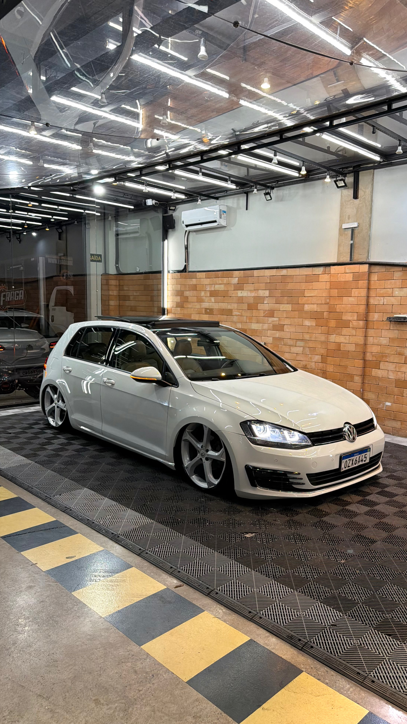 GOLF TSi SUSPENSÃO AR , RODAS 20 ! 