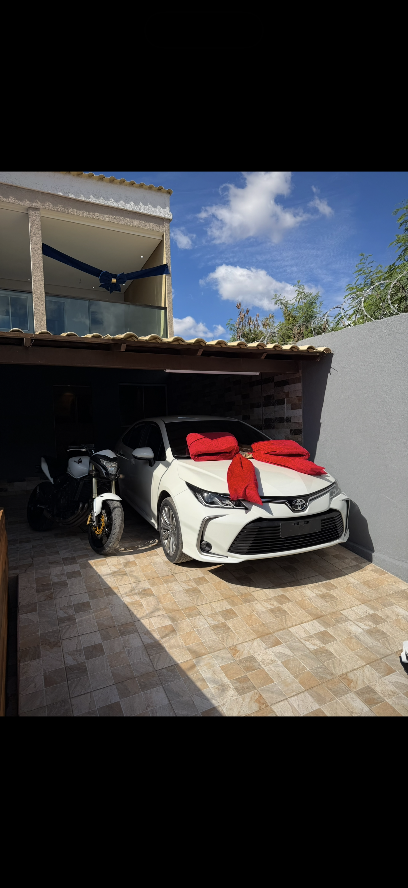 CASA + COROLLA + HORNET 600c