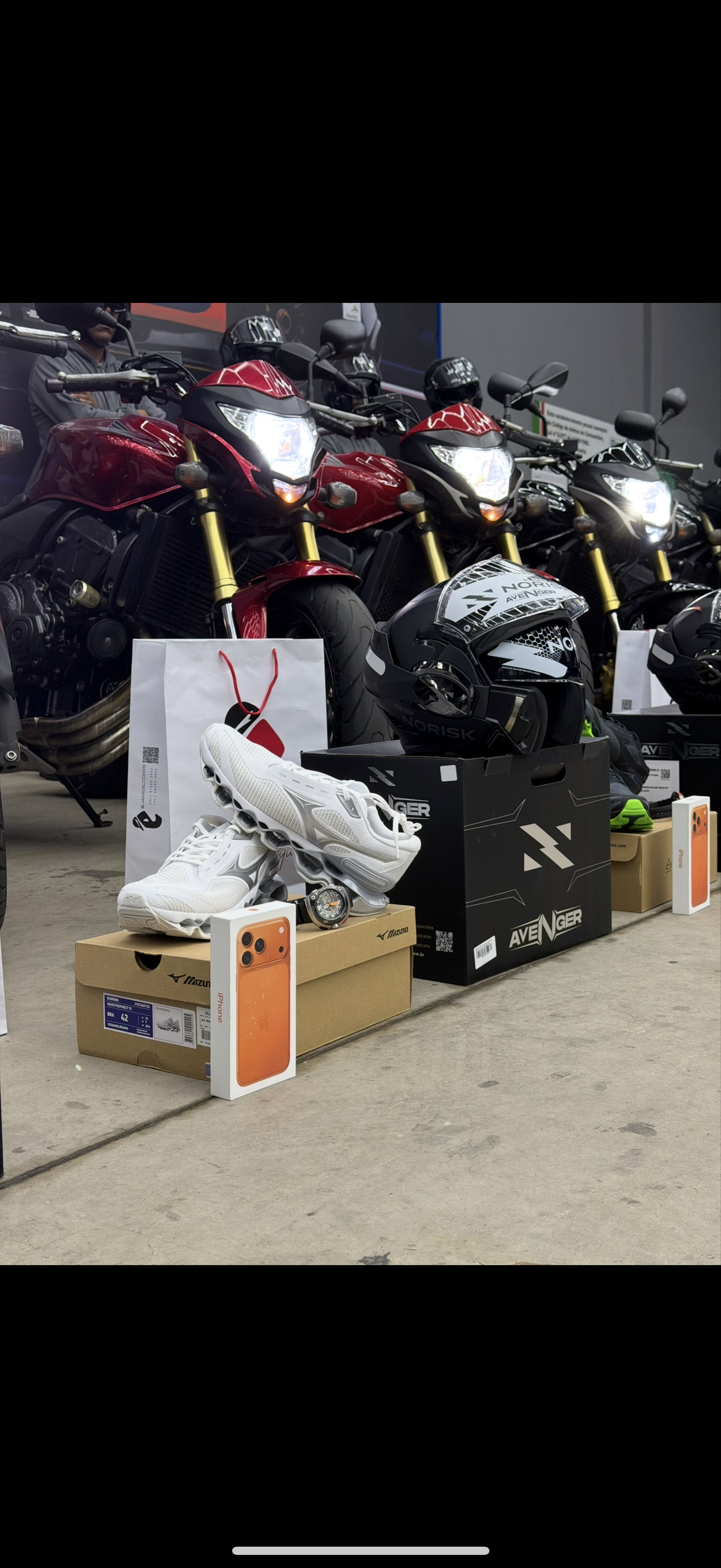 1 MOTO HORNET 600c 