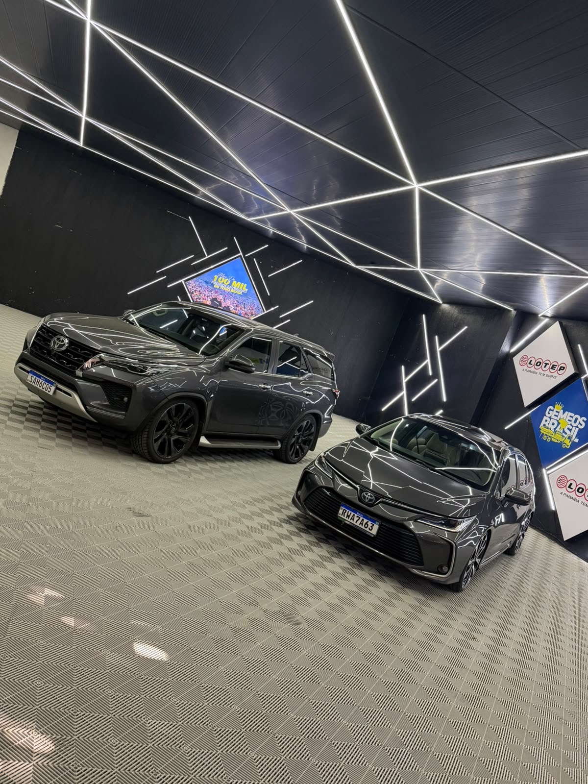 EDIÇÃO 579 - TOYOTA HILUX + TOYOTA COROLLA