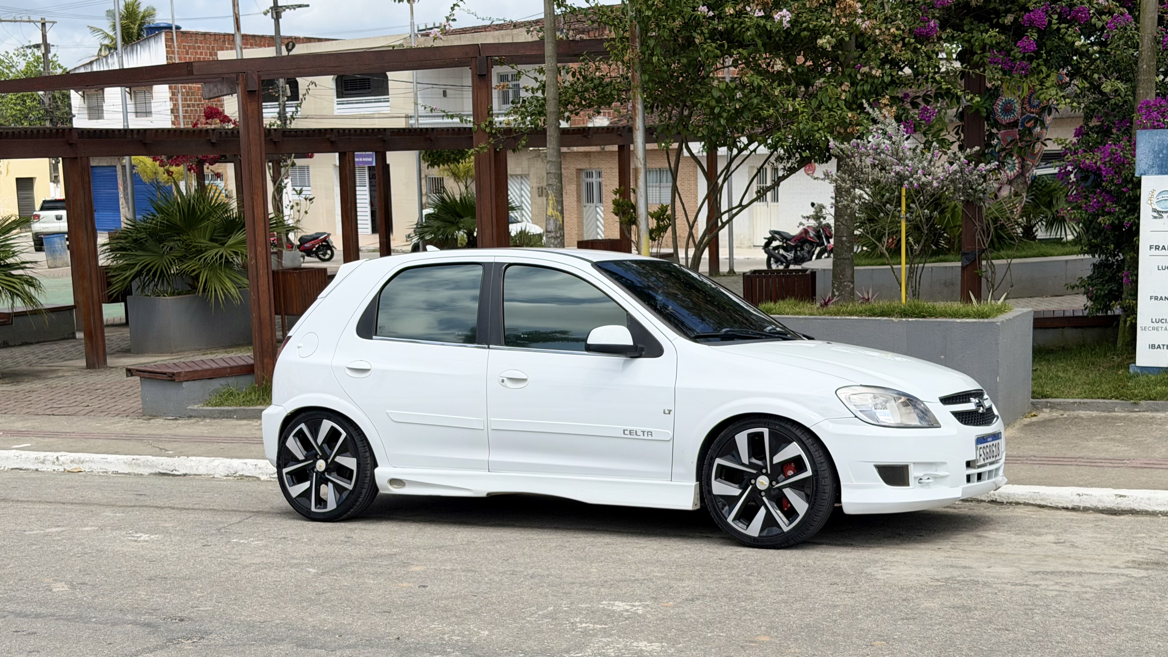 Celta white nas R17