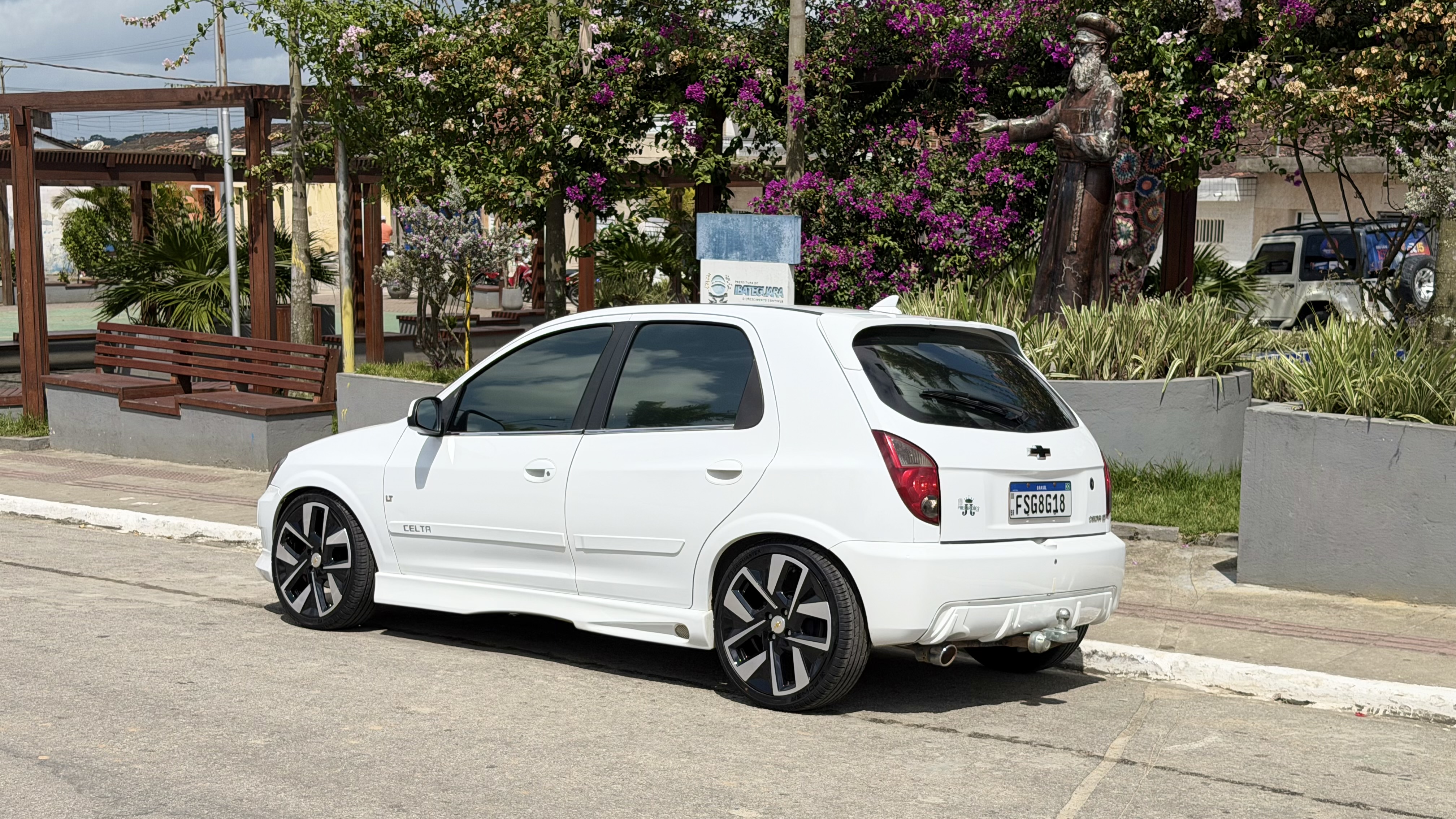 Celta white nas R17