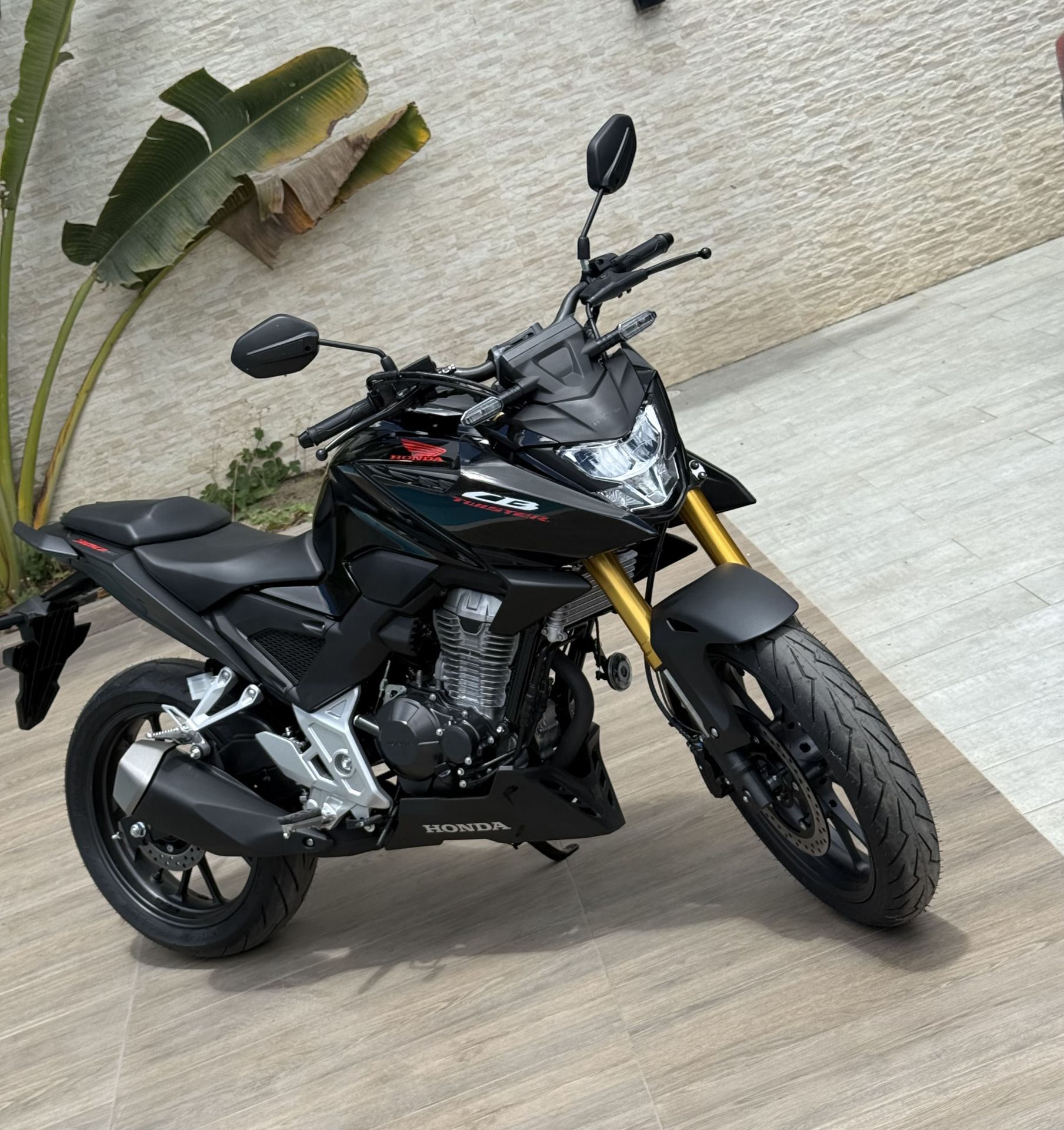 CB TWISTER 300F 2027 0KM 